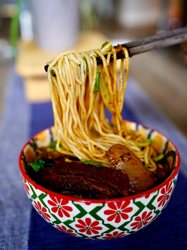 Sichuan beef noodle